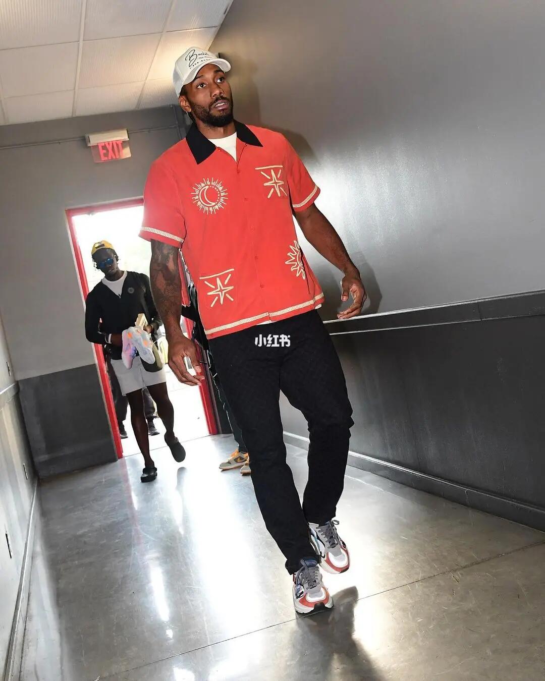 邵佳一谈成为国足主帅：正在家看电脑突然收到700多条信息