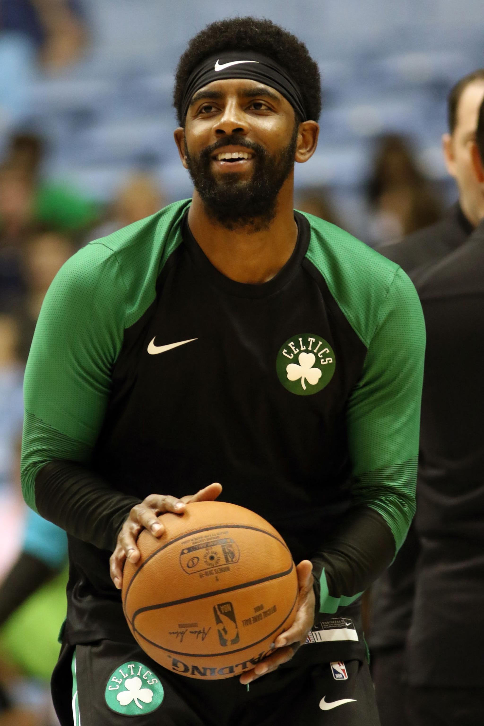 脱南美入欧？阿迪达斯官网售卖的阿根廷球衣错配成欧预赛臂章