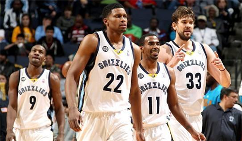 中场核心跑动全场第一，数据炸裂