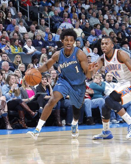 周六意甲焦点战：维罗纳迎战亚特兰大，保级压力与欧战野心的激烈碰撞！